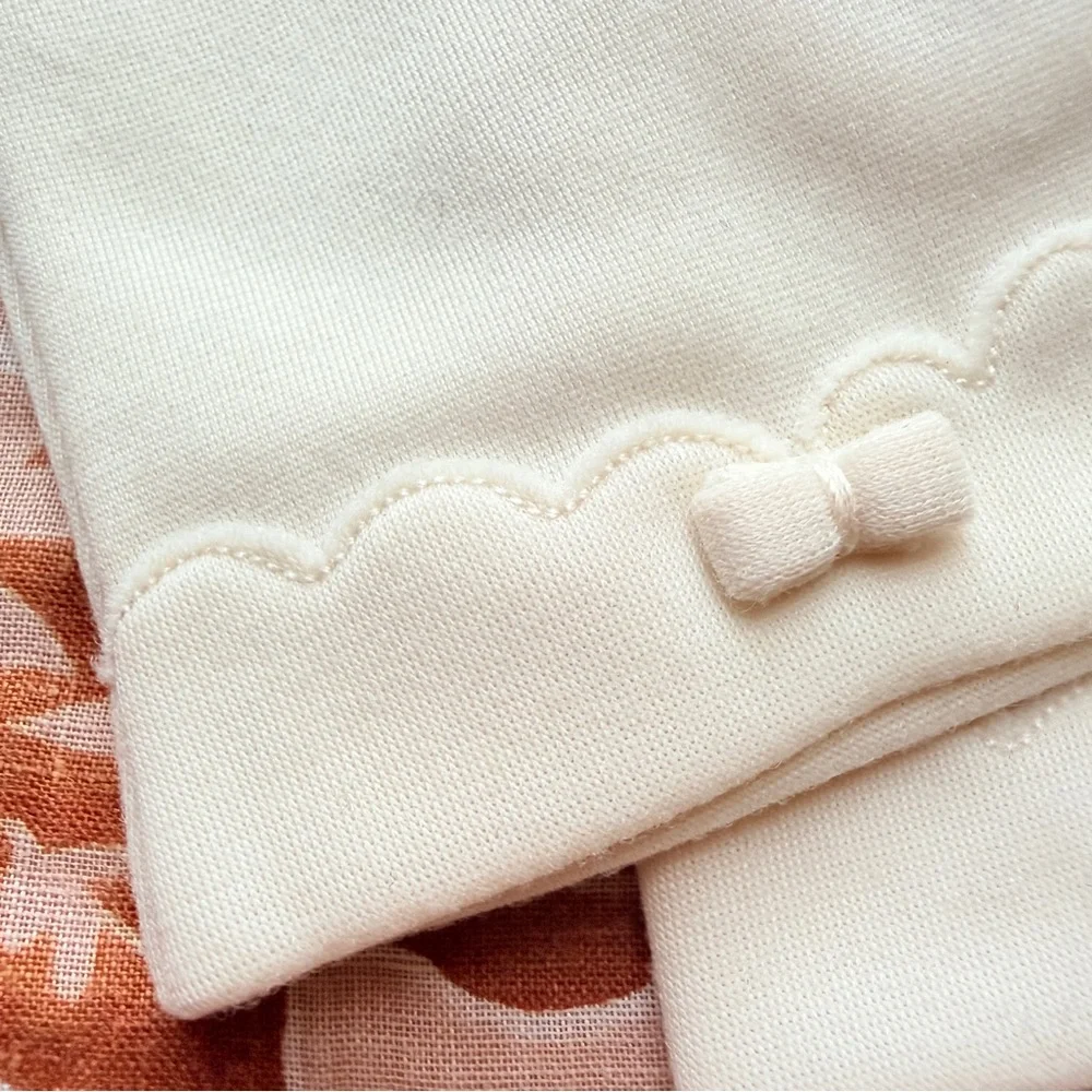 Vintage NWT Gloves With Bow Detail